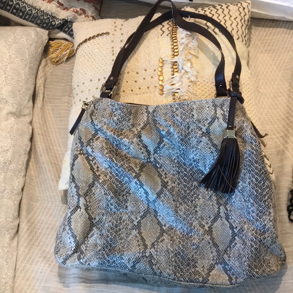 Stella and Dot cloth bag, expands on sides !